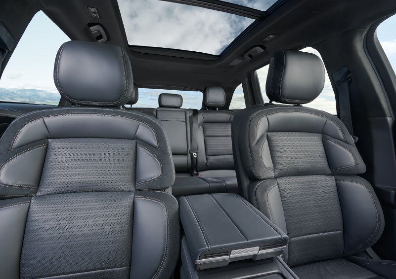 The spacious second row and available panoramic Vista Roof® is shown. | All Star Lincoln in Prairieville LA